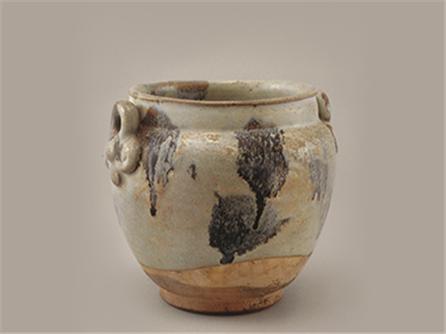  鲁山窑花斑釉双系罐 唐（618-907年）